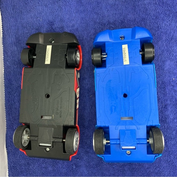 Hot Wheels Pull Back Racers, Red Fast Fish, Kids Toys for Ages 3 Up Gifts - Picture 6 of 9